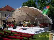 SUSRET KATOLIČKE MLADEŽI  VARAŽDIN-PRELOG 2008
POZORNICA GEO-NET GEODETSKA KUPOLA GEODESIC DOME STAGE